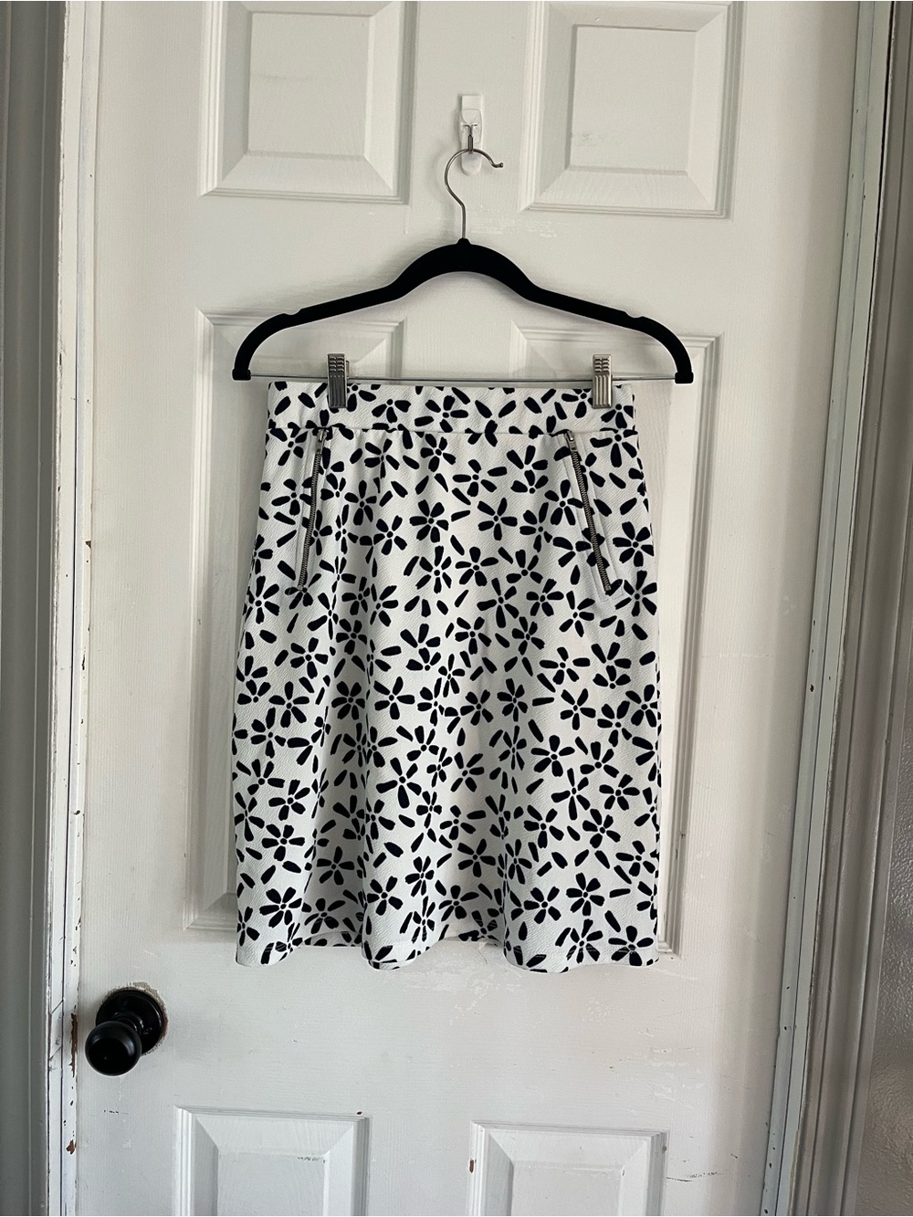 Floral Pattern A-Line Skirt - Dark Navy & White